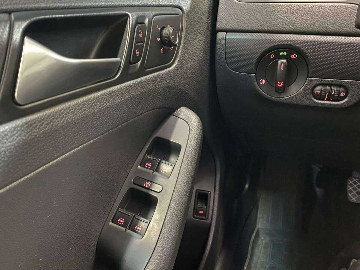 Volkswagen Jetta, 2014 Фото №14