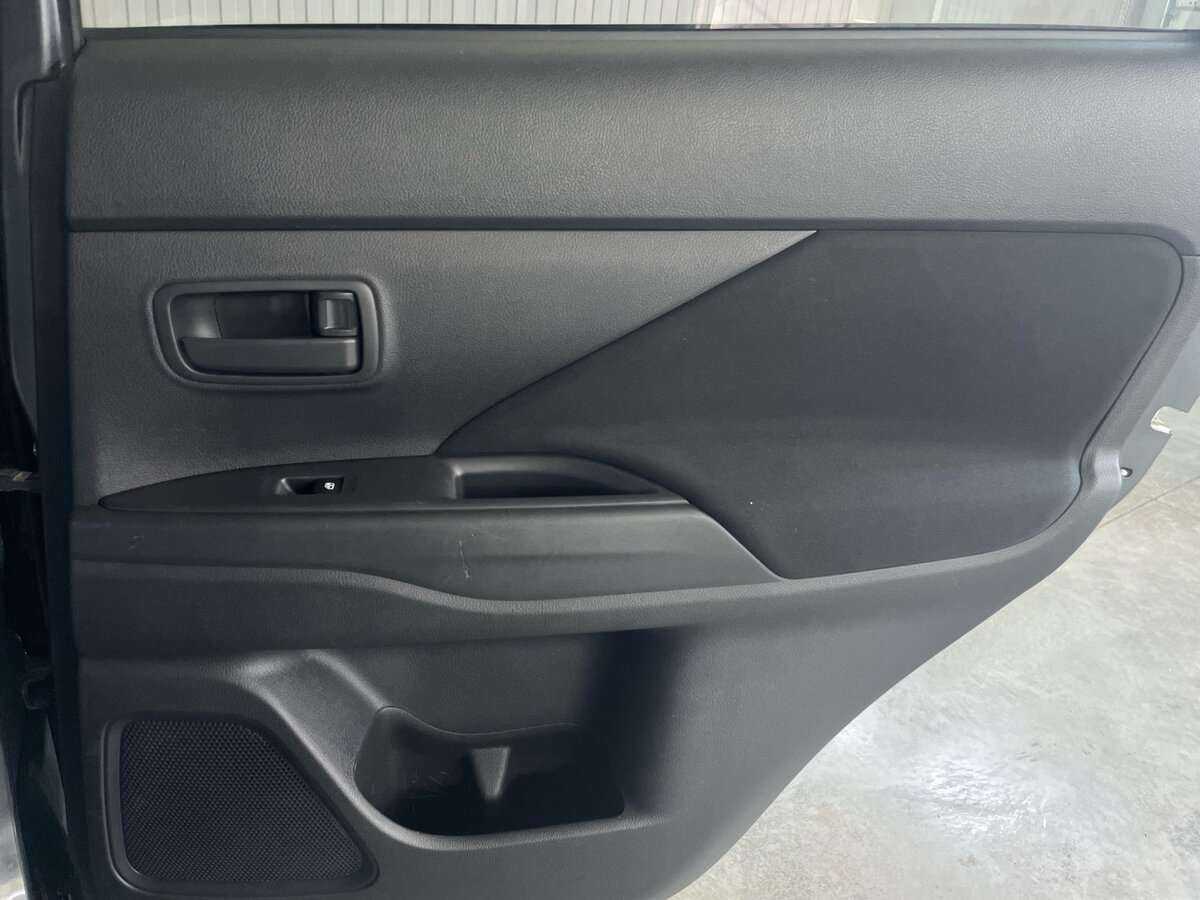 Mitsubishi Outlander, 2018 Фото №22