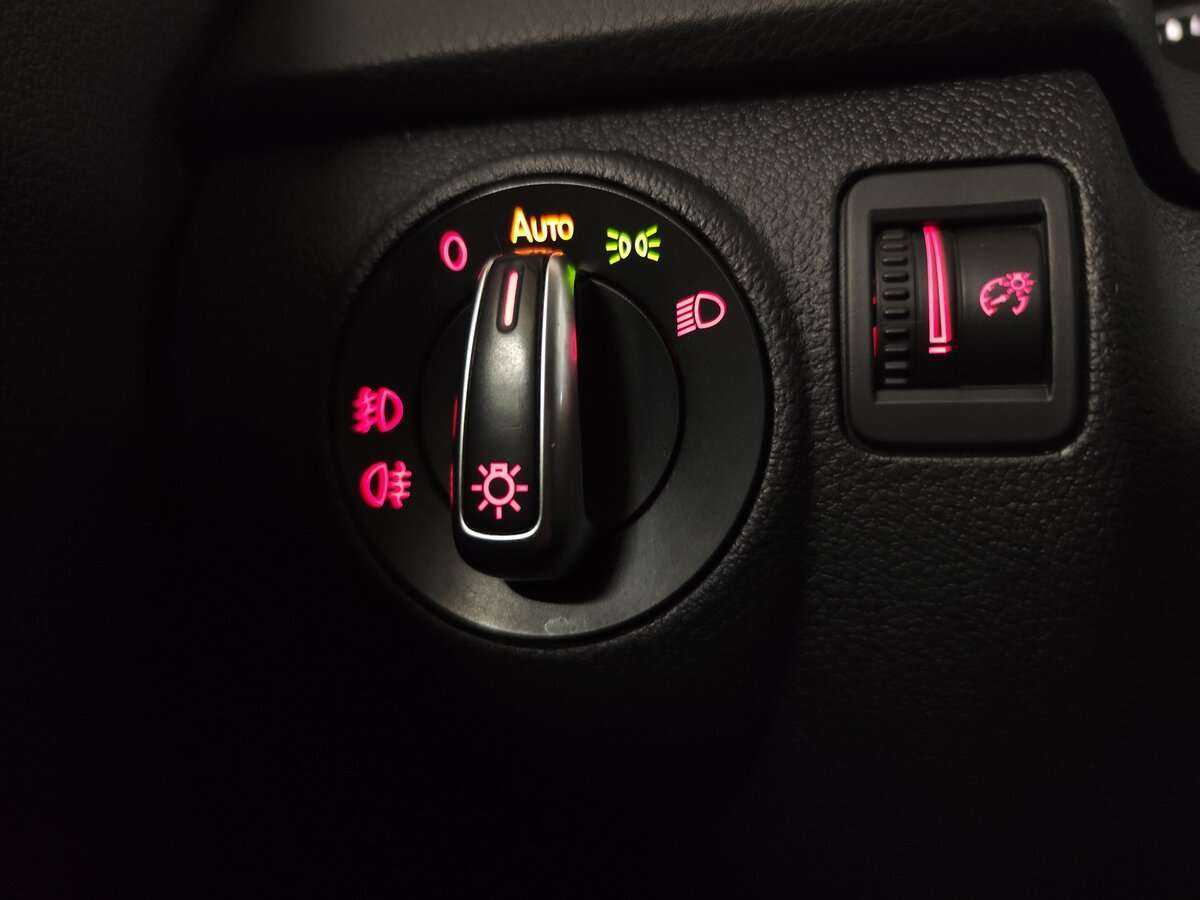 Volkswagen Tiguan, 2012 Фото №17