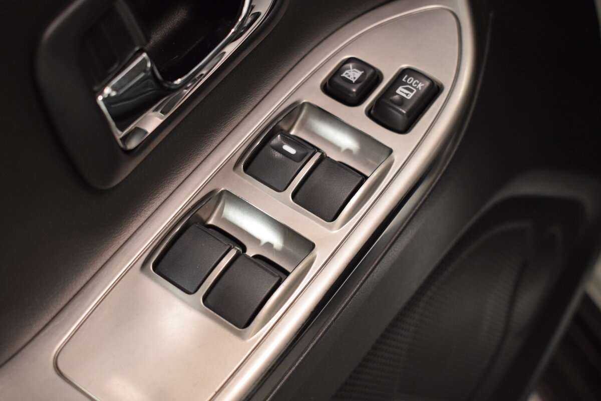 Mitsubishi Pajero, 2014 - 177 000 км. | Фото №8