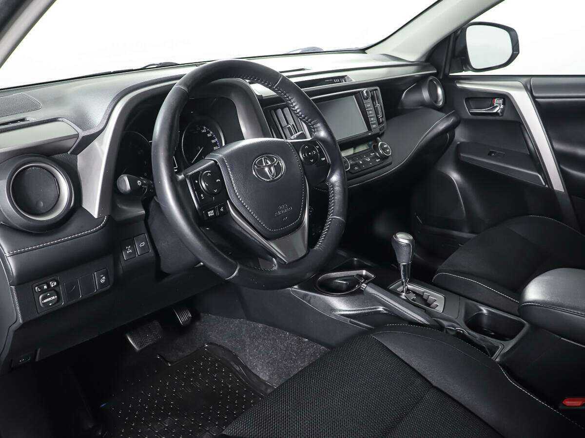 Toyota RAV4, 2018 Фото №13
