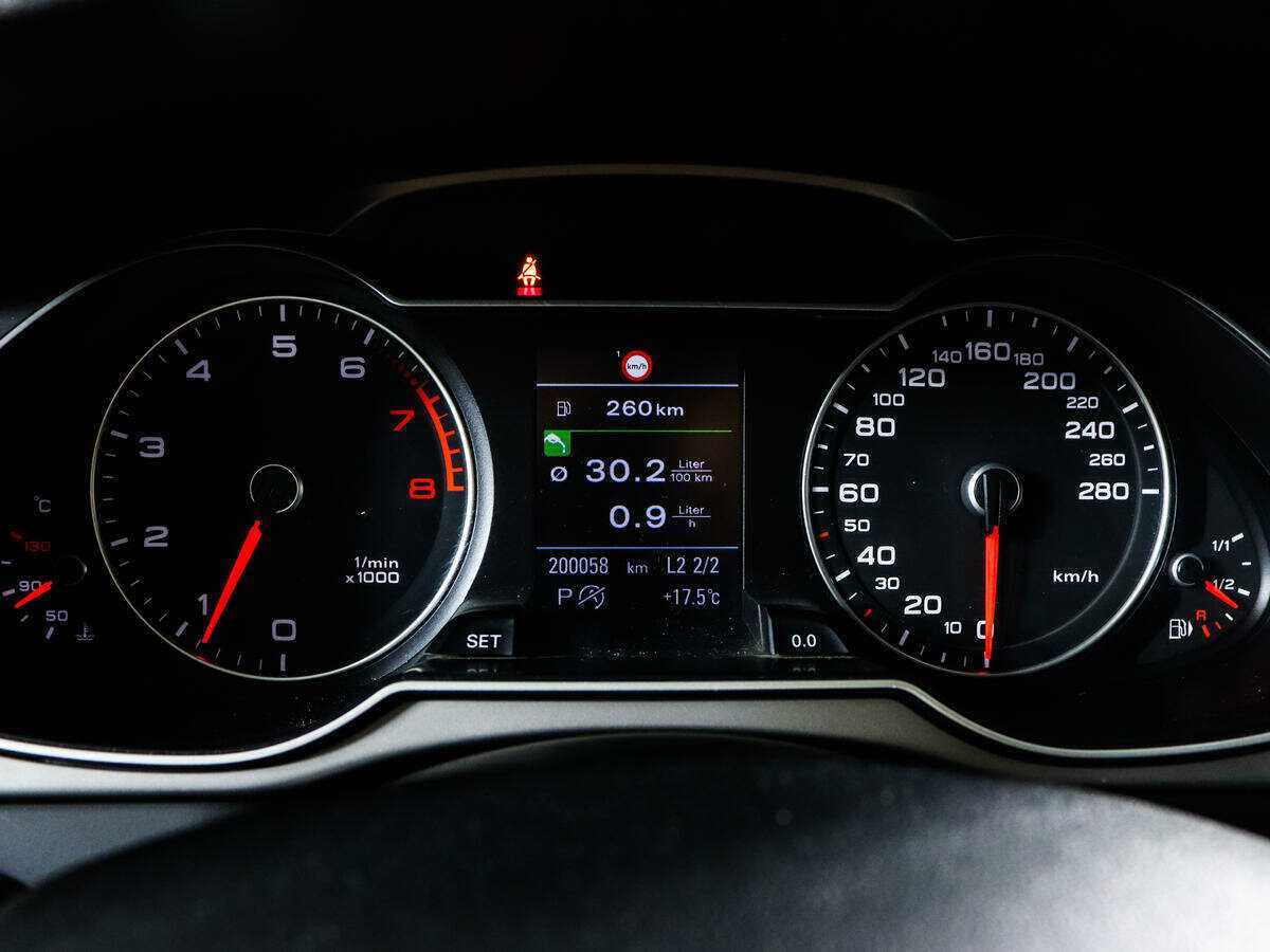 Audi A4, 2013 Фото №9