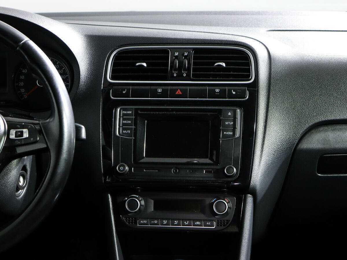 Volkswagen Polo, 2017 Фото №13
