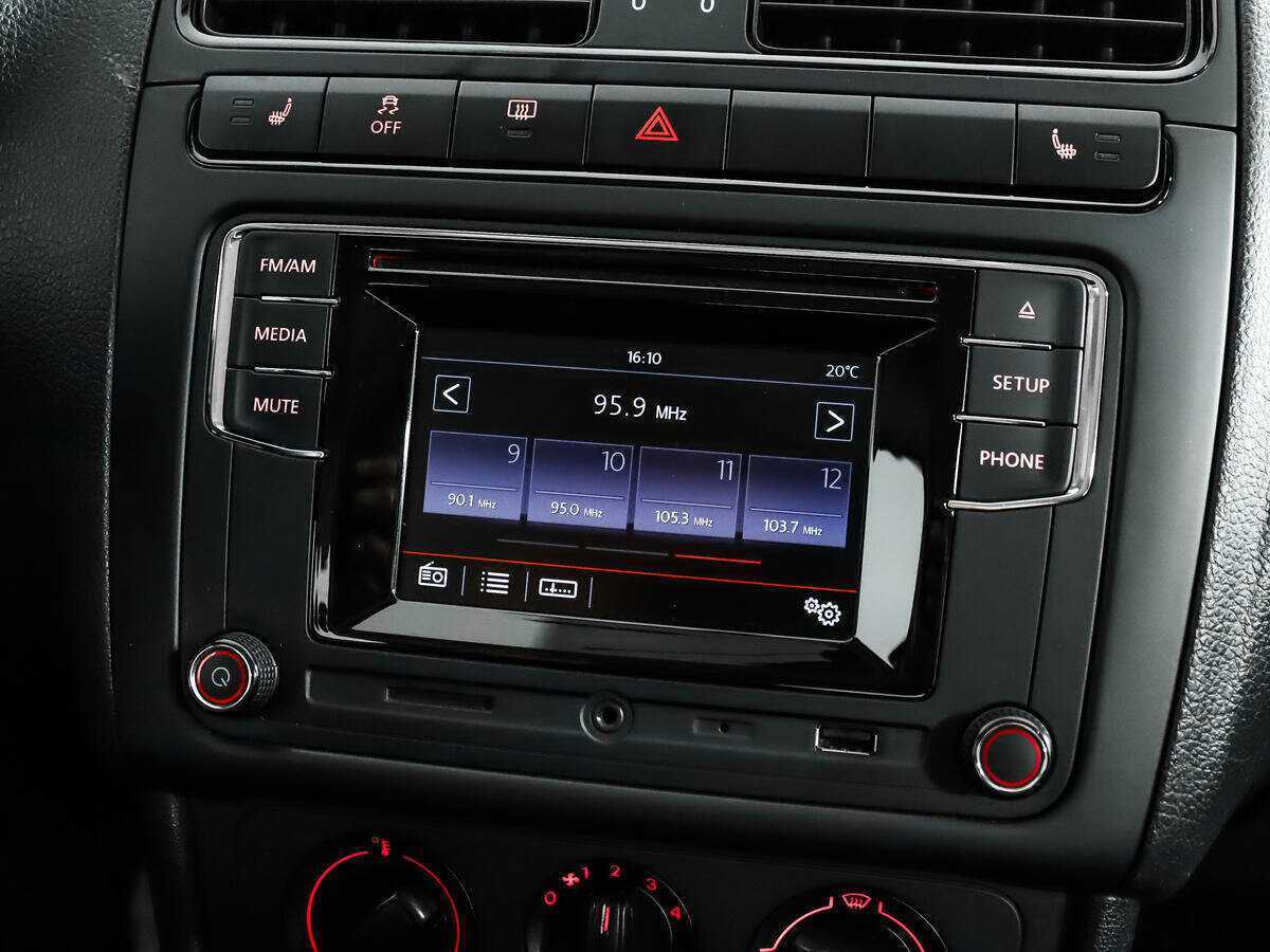 Volkswagen Polo, 2016 Фото №13