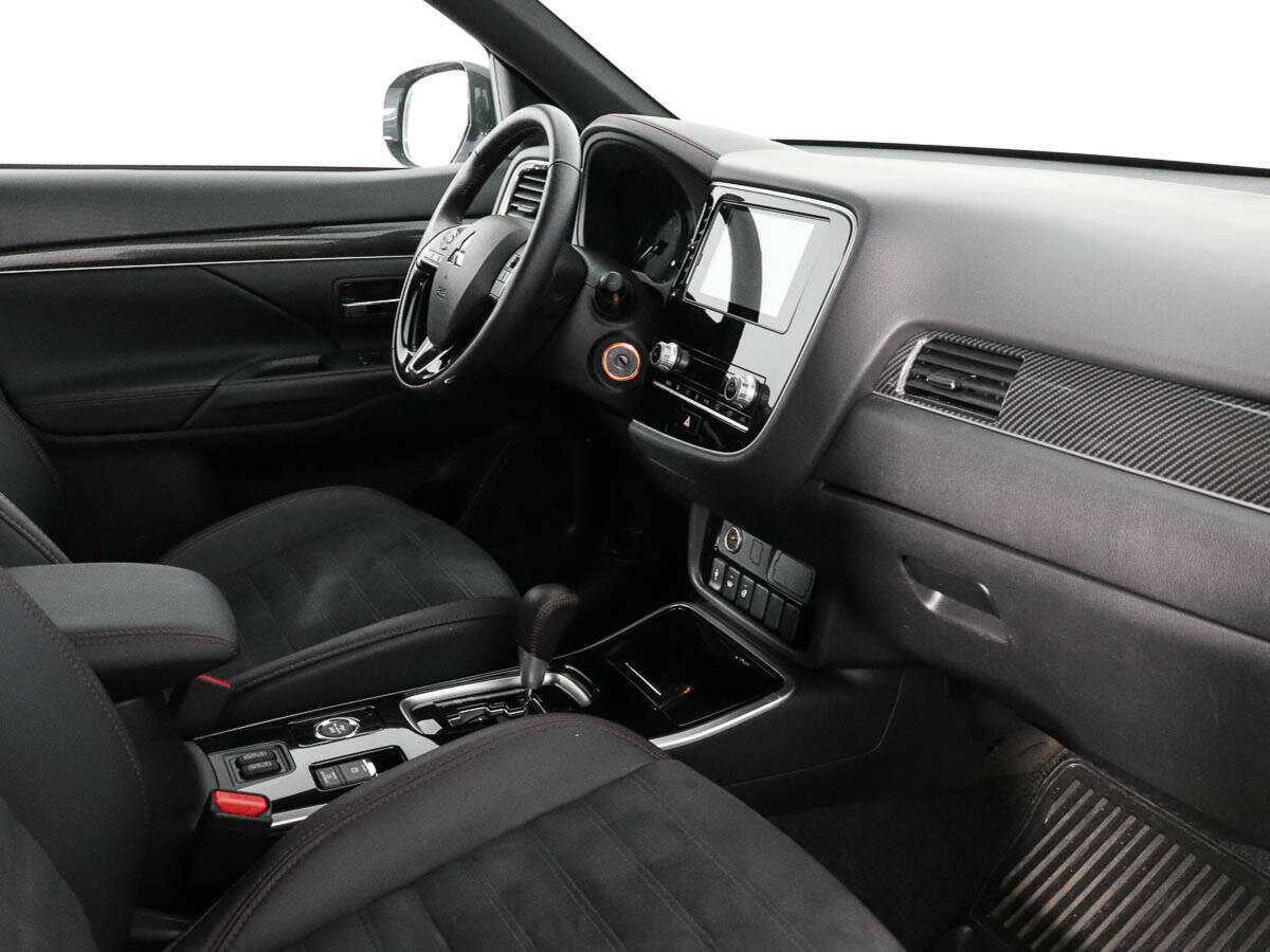 Mitsubishi Outlander, 2021 Фото №9