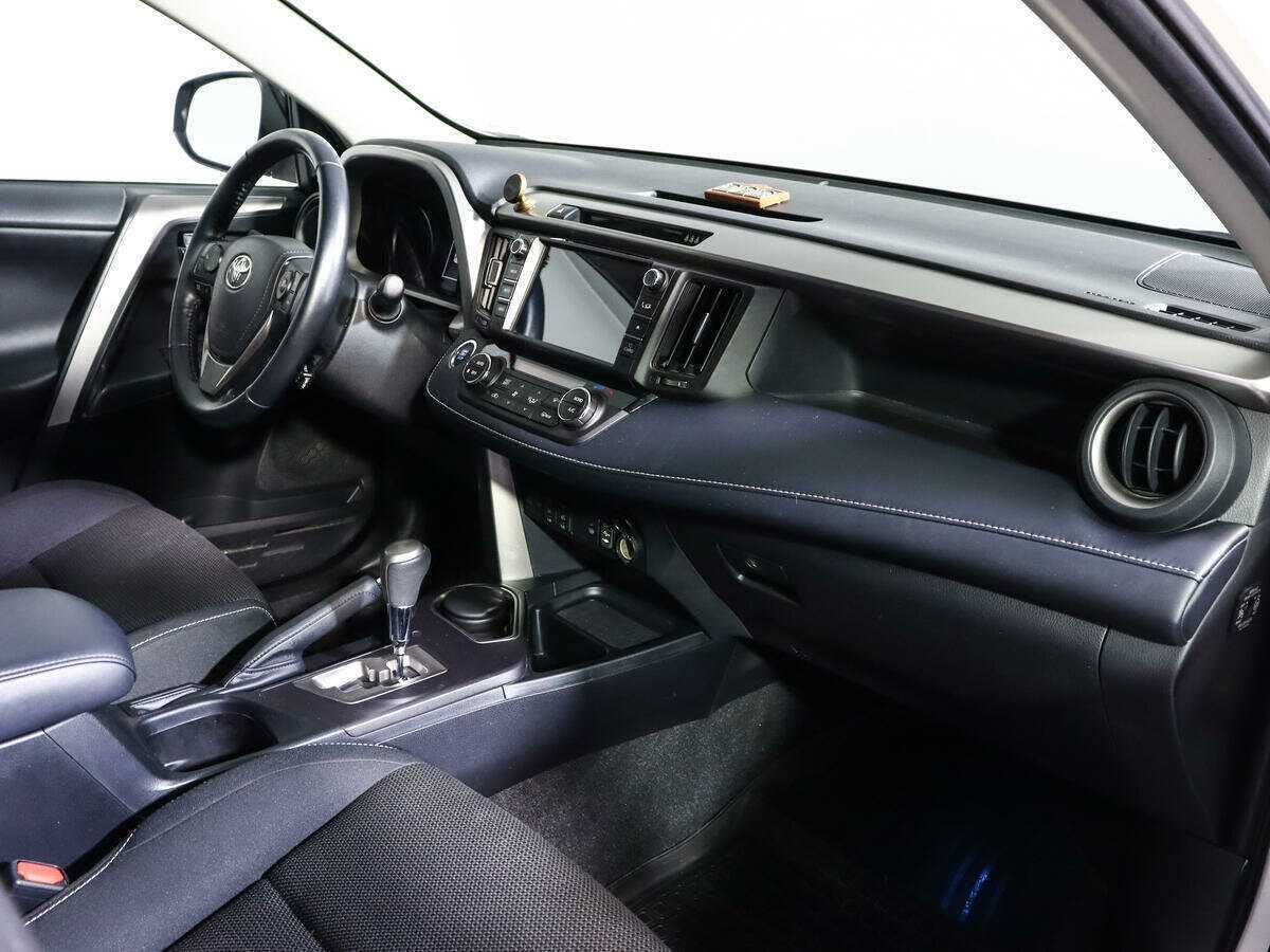 Toyota RAV4, 2018 - 63 906 км. | Фото №8