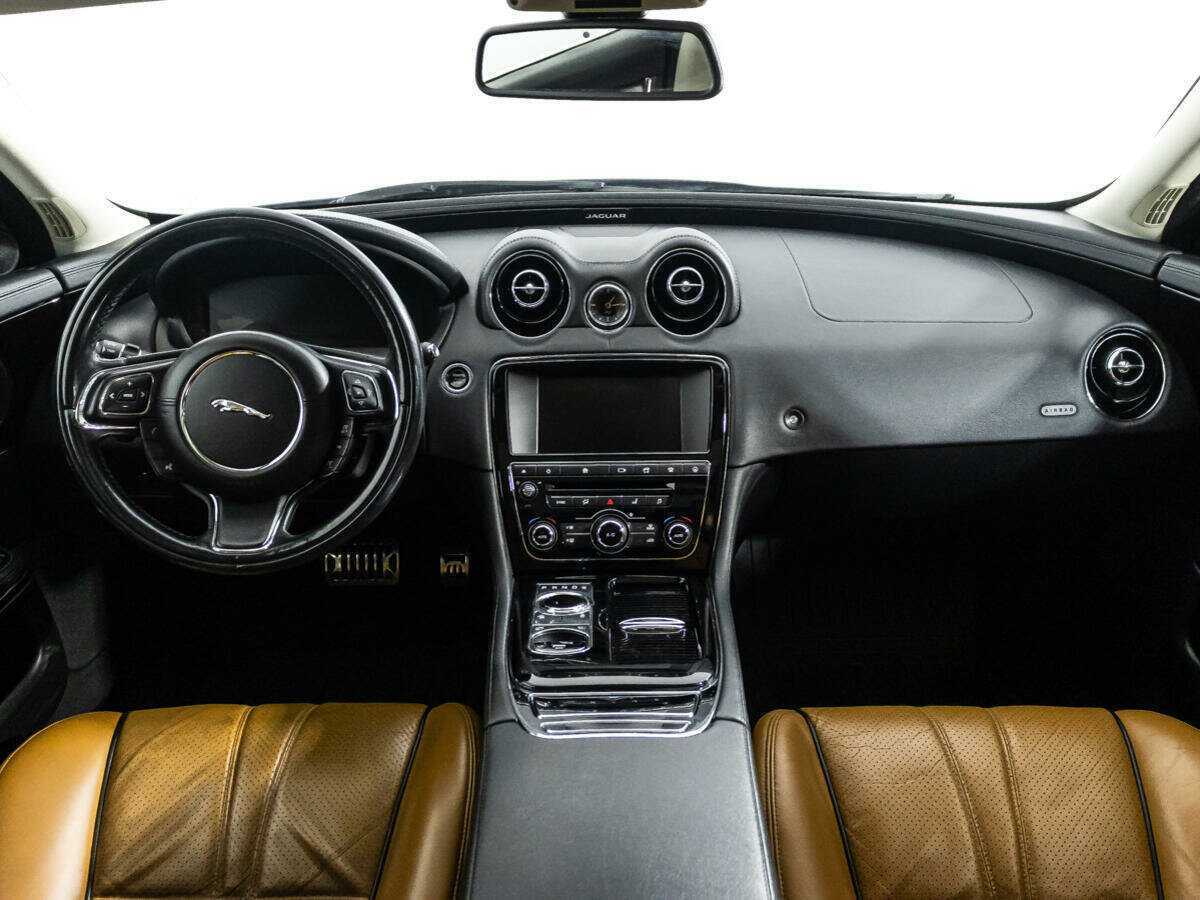 Jaguar XJ LWB Long, 2016 Фото №13