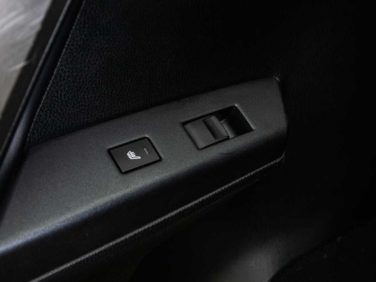 Toyota RAV4, 2018 Фото №17