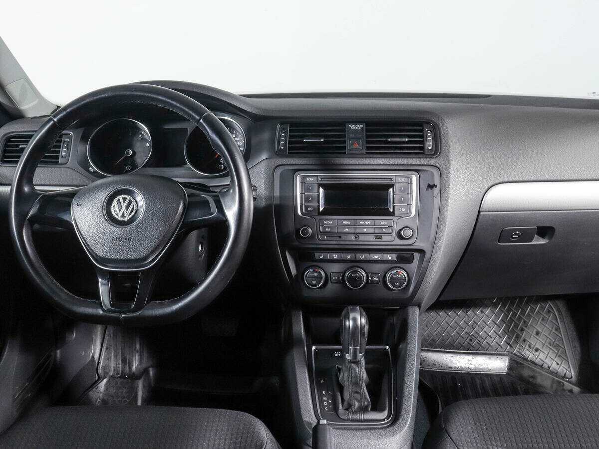 Volkswagen Jetta, 2015 Фото №10