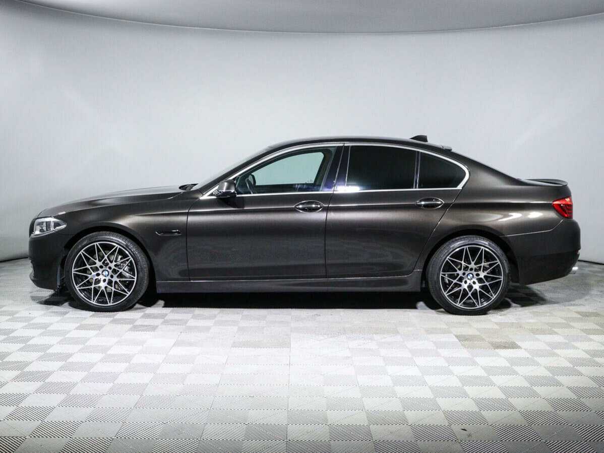 BMW 5 серии 530d xDrive, 2016 Фото №8