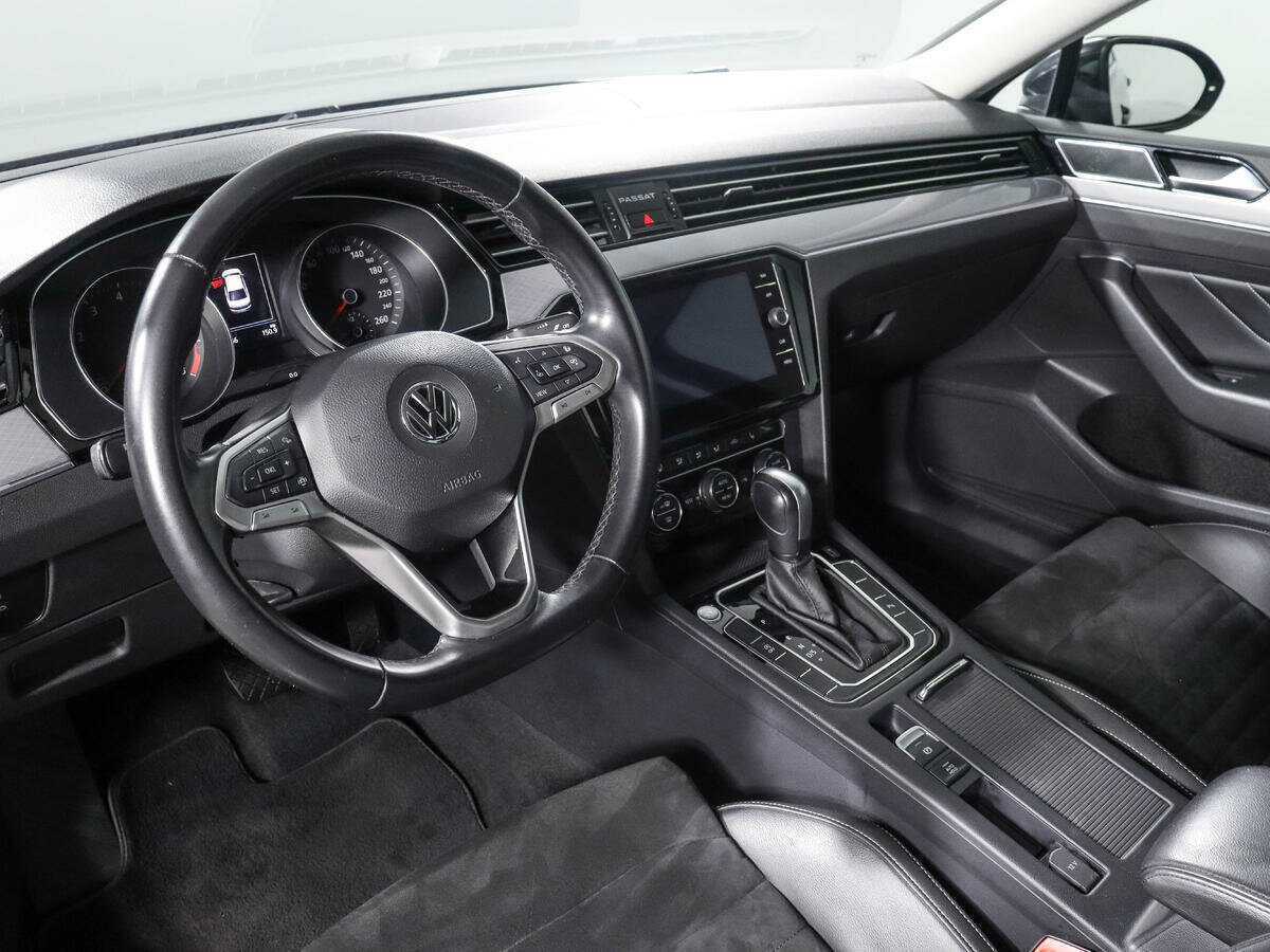 Volkswagen Passat, 2020 Фото №14
