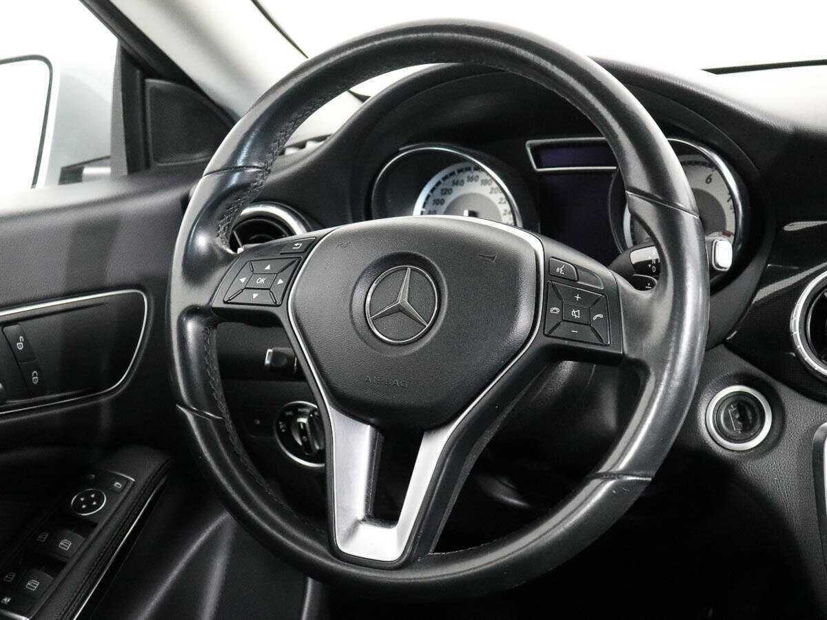 Mercedes-Benz CLA 200, 2014 Фото №13