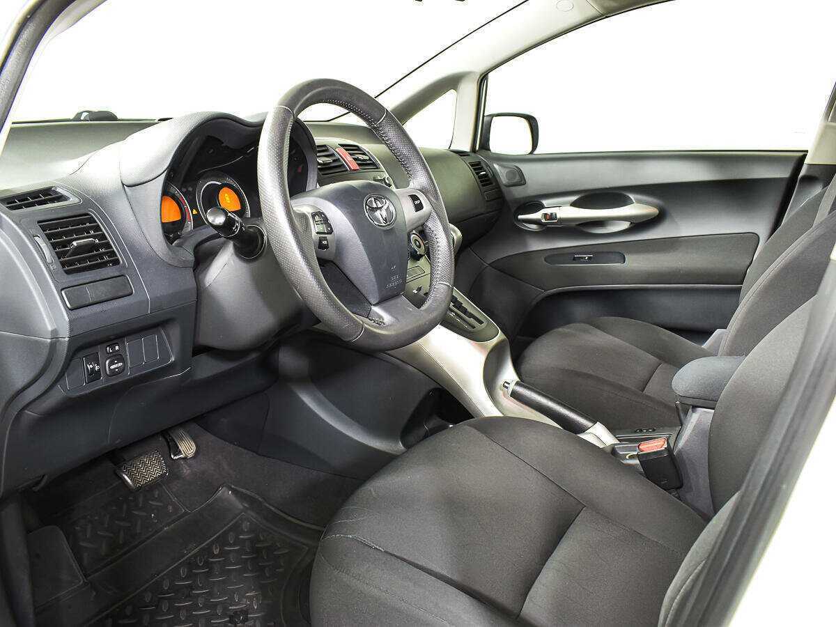 Toyota Auris, 2012 Фото №13