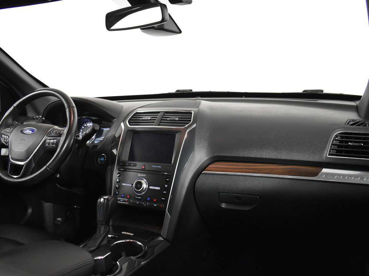 Ford Explorer, 2018 Фото №17