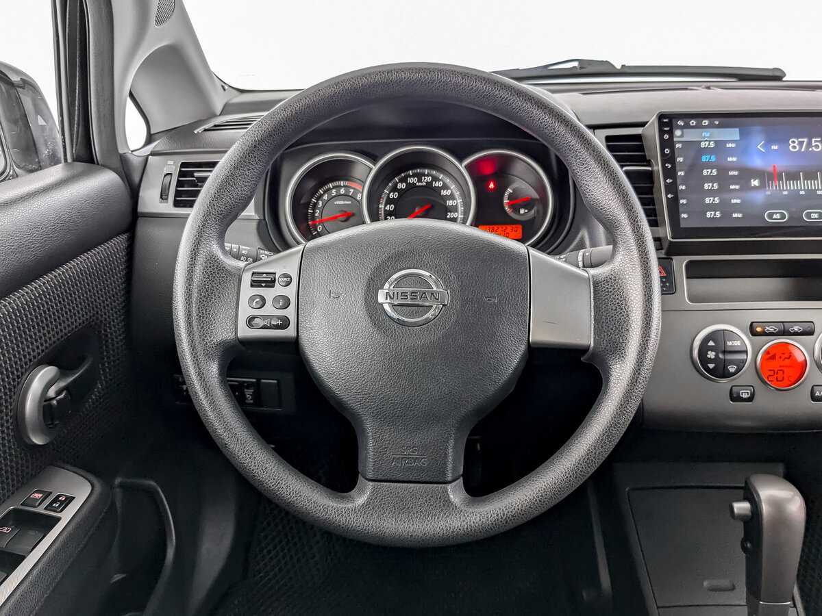 Nissan Tiida, 2013 Фото №17