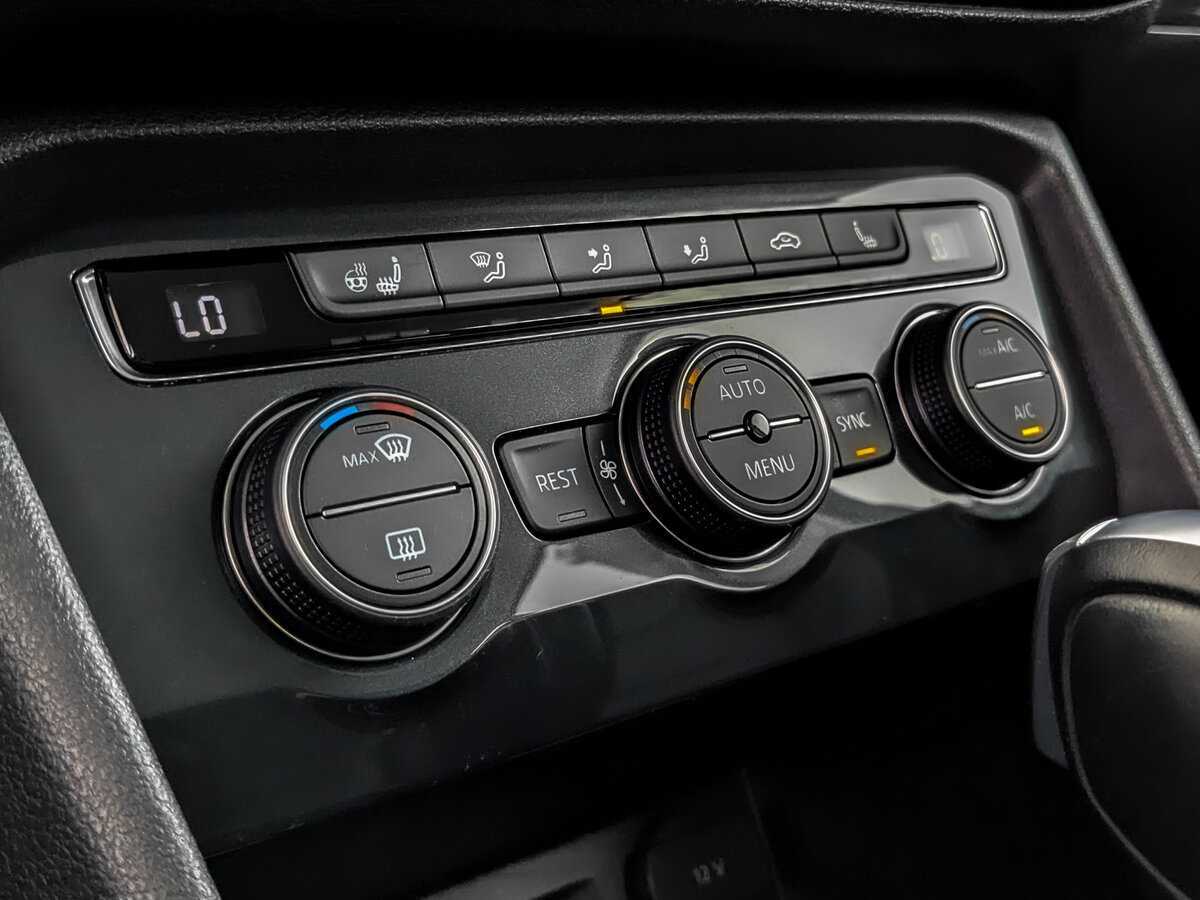 Volkswagen Tiguan, 2020 Фото №23