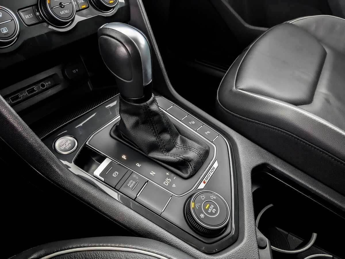 Volkswagen Tiguan, 2020 Фото №24