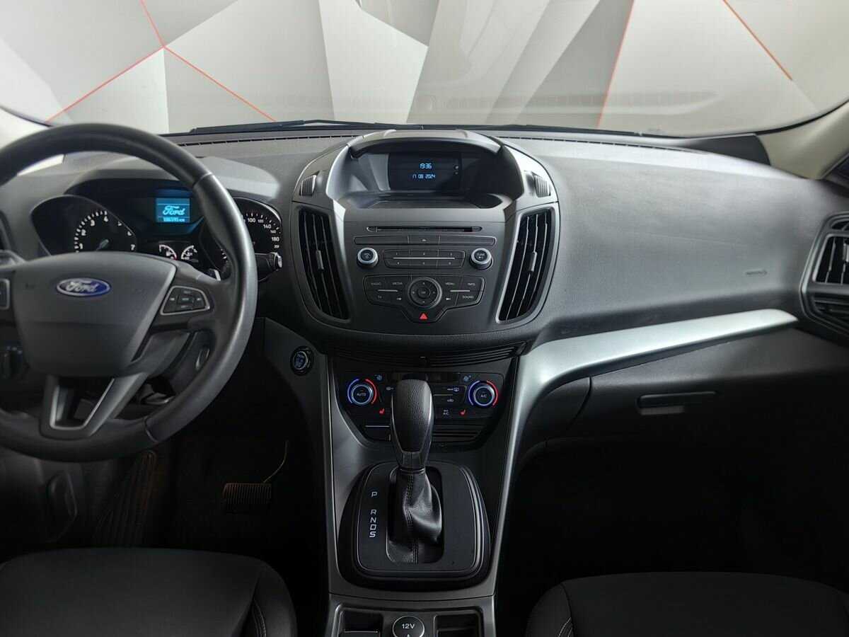 Ford Kuga, 2018 Фото №11