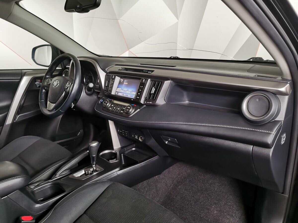 Toyota RAV4, 2018 Фото №9