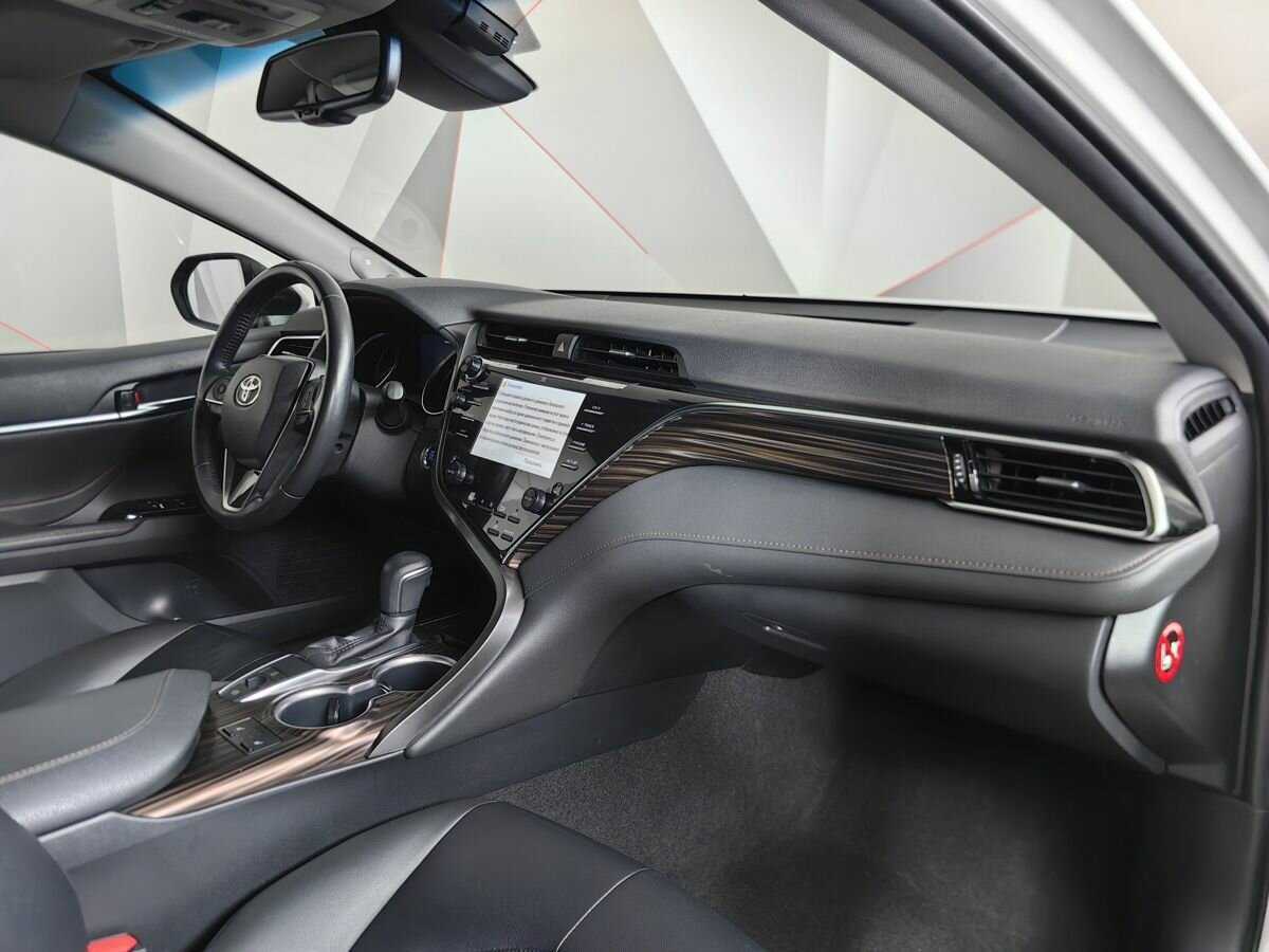 Toyota Camry, 2020 Фото №9