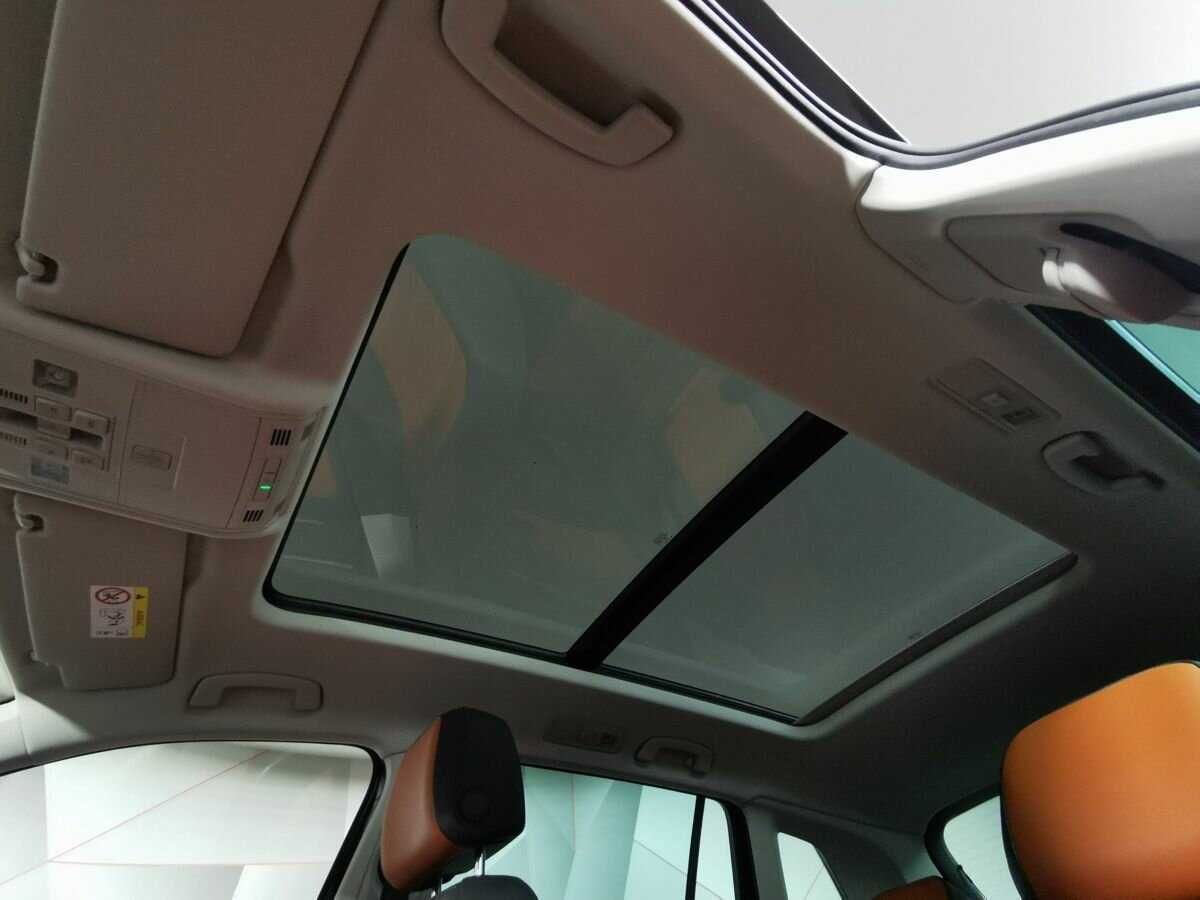 Volkswagen Tiguan, 2019 Фото №19