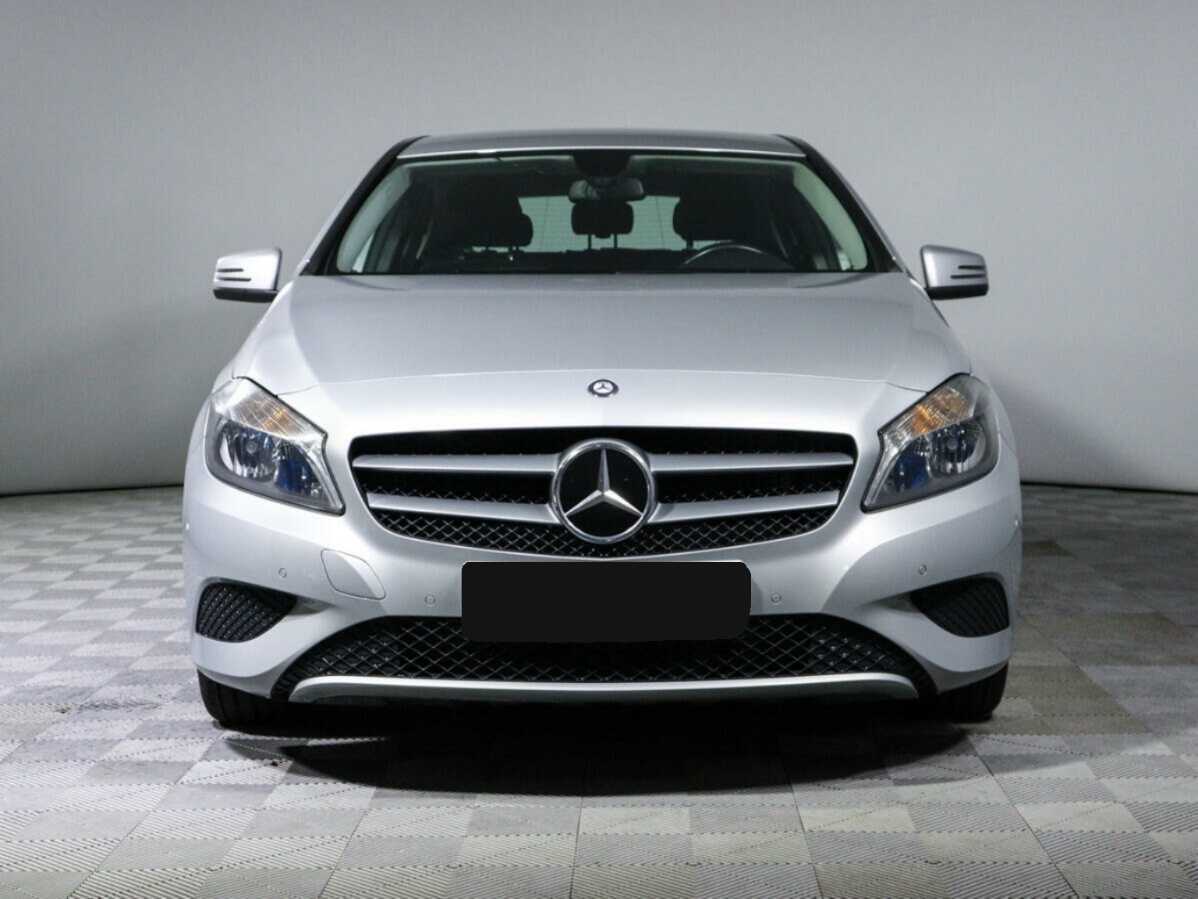 Mercedes-Benz A-Класс 180, 2015 Фото №2