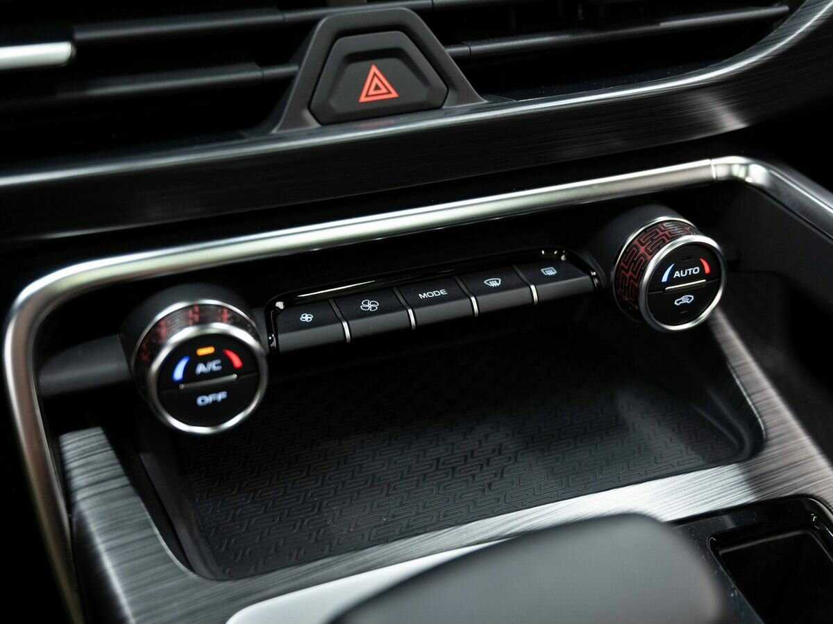 Geely Tugella, 2022 Фото №26