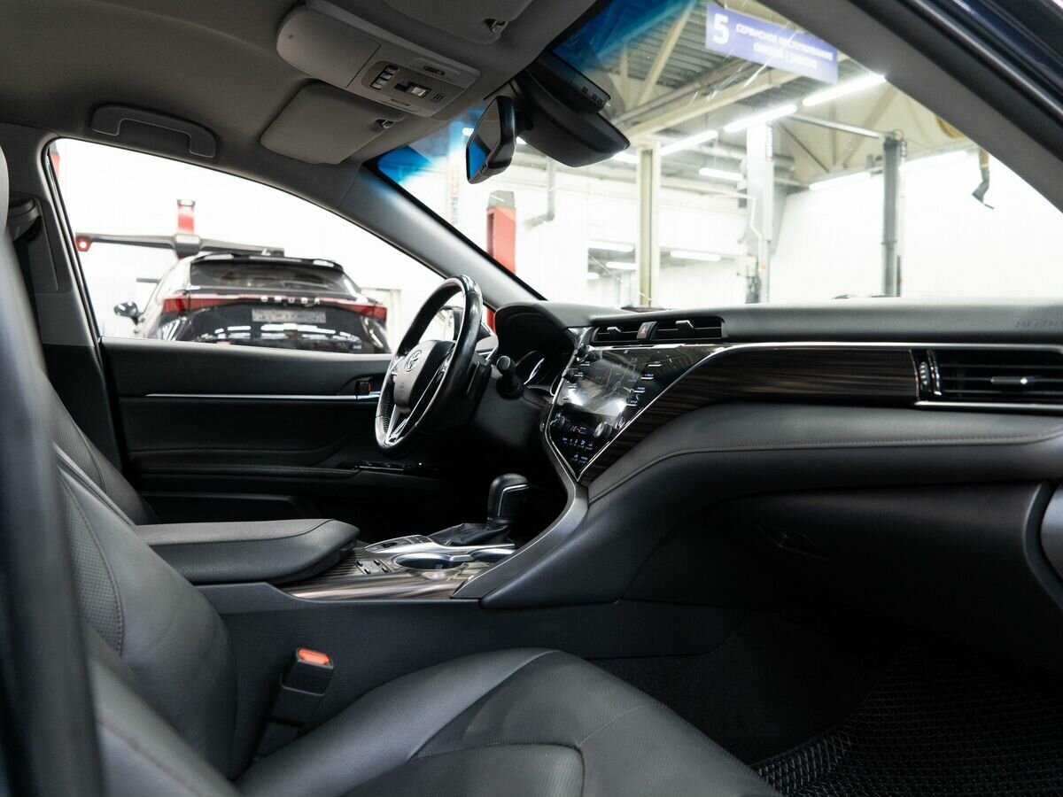 Toyota Camry, 2018 Фото №11