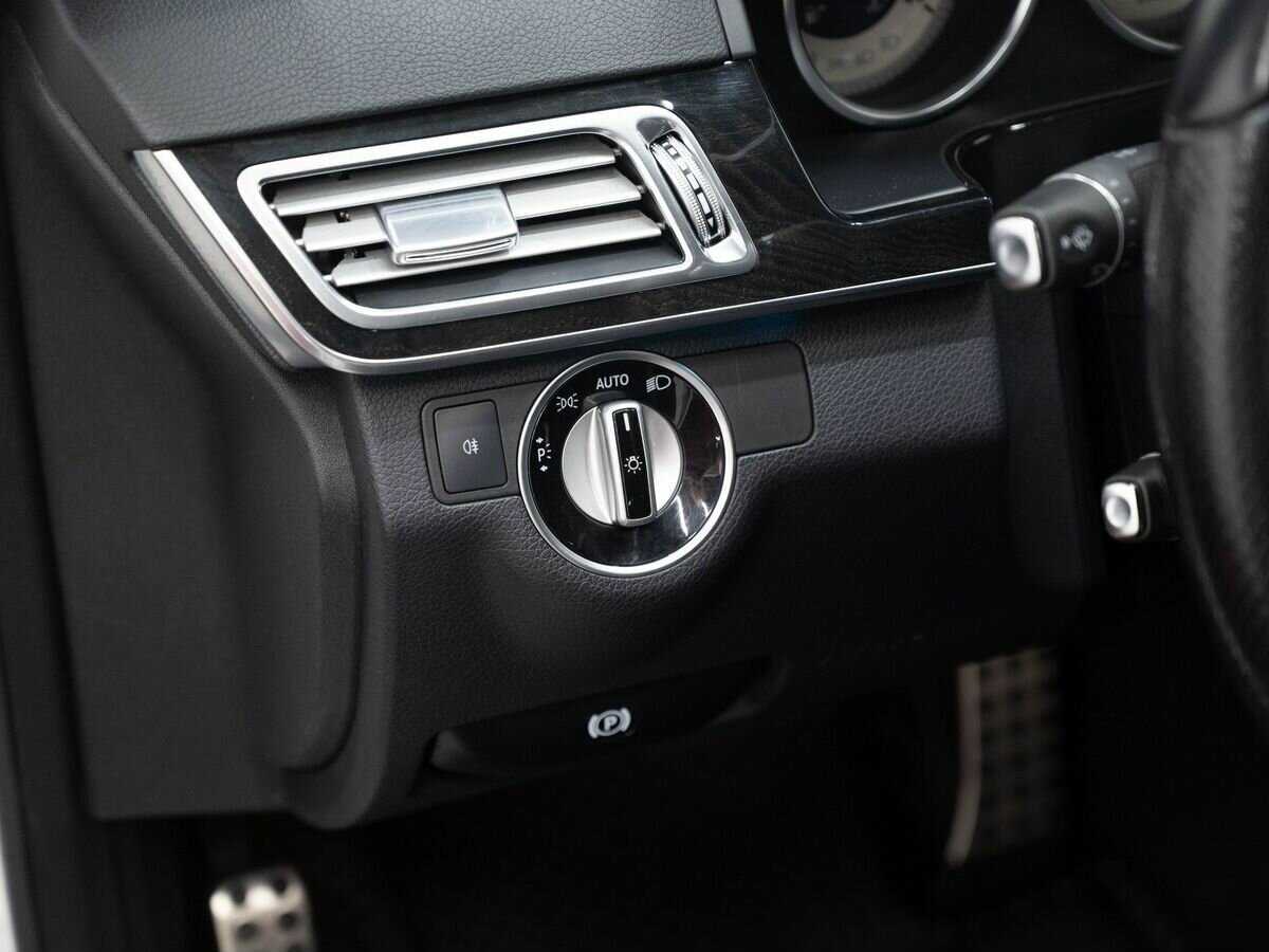 Mercedes-Benz E-Класс 300, 2013 Фото №16