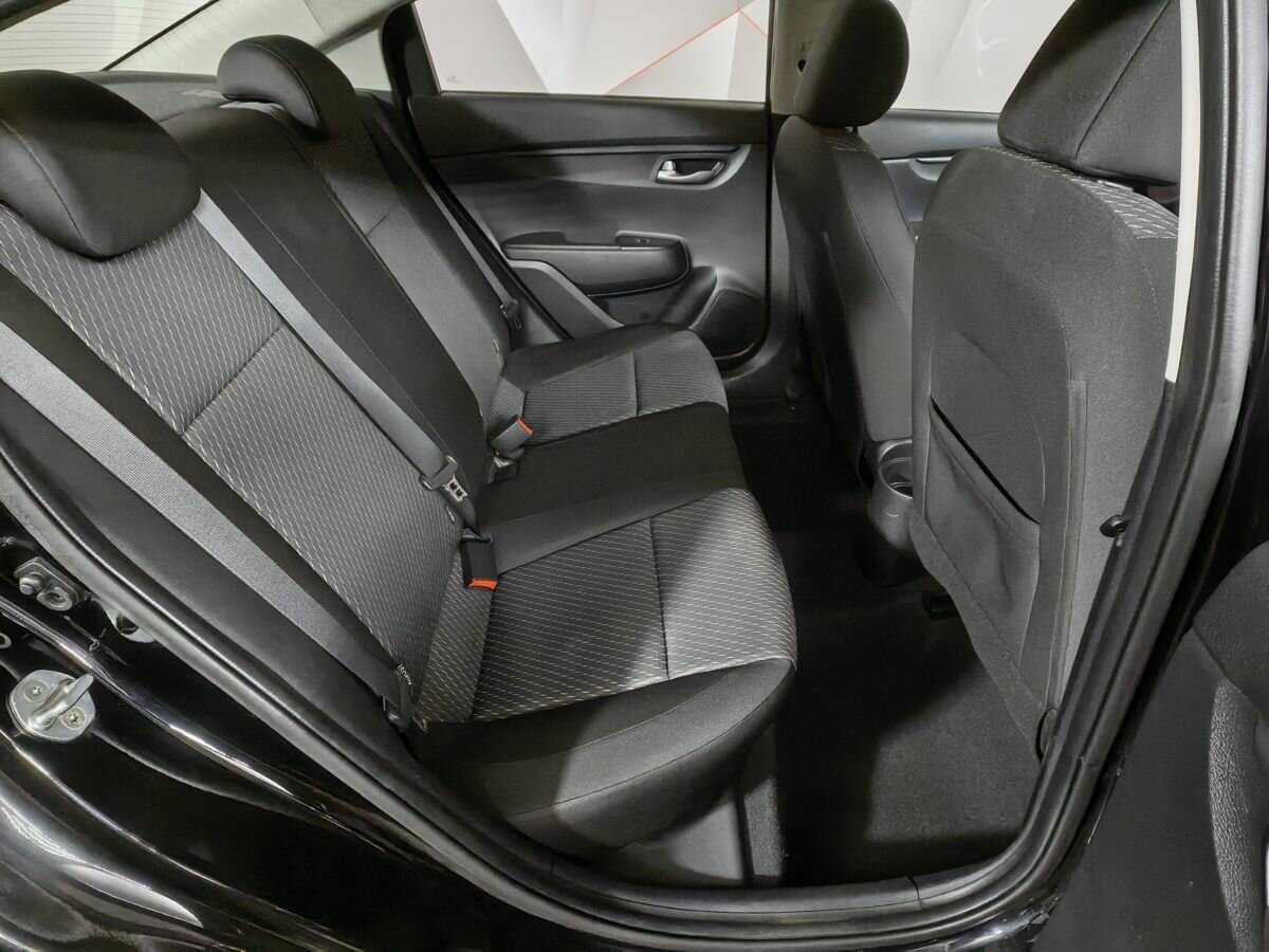 Kia Rio, 2017 Фото №12