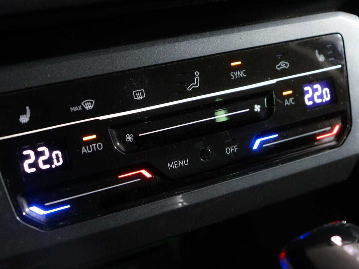 Volkswagen Tiguan, 2021 Фото №17