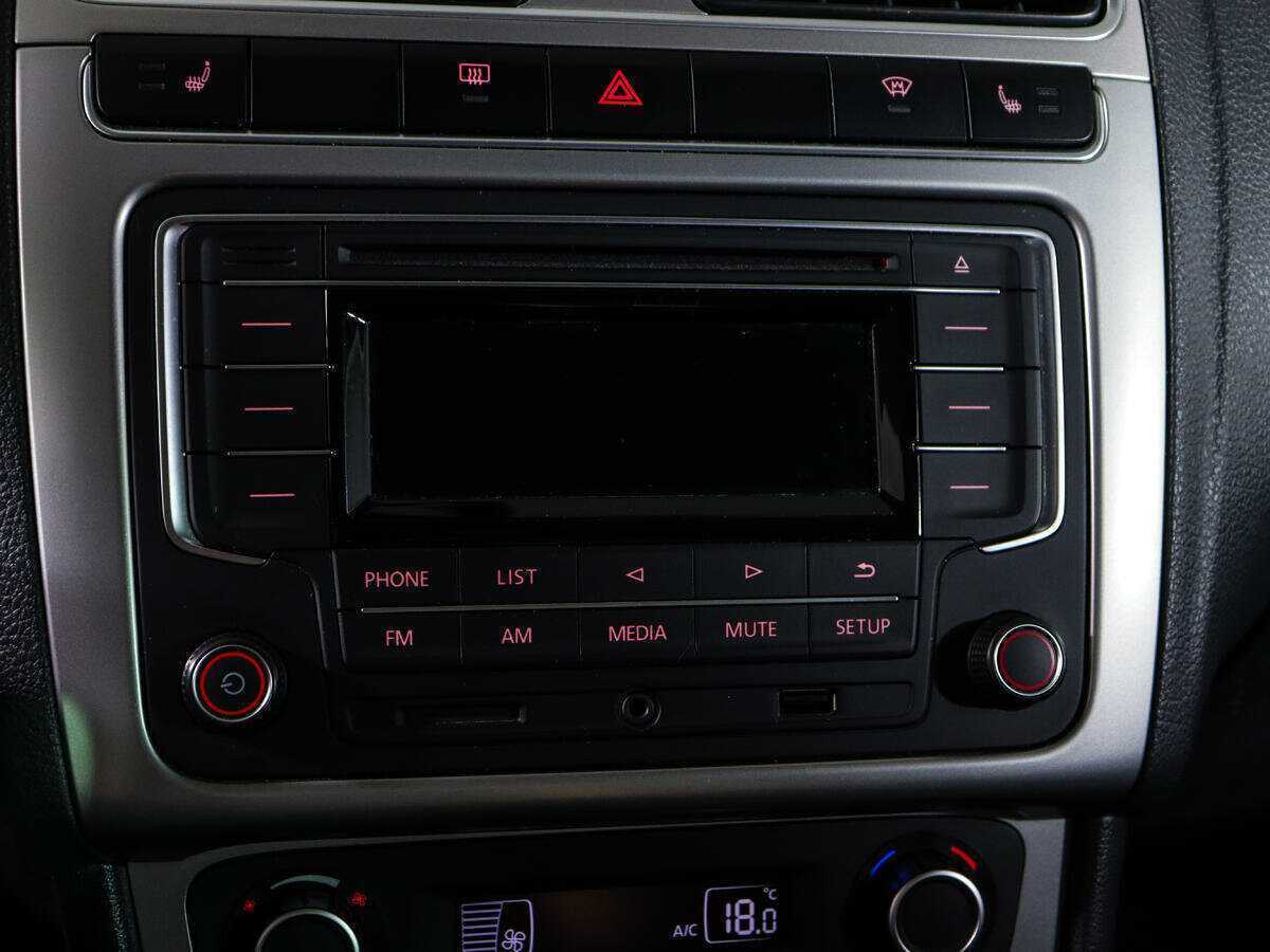 Volkswagen Polo, 2017 Фото №18