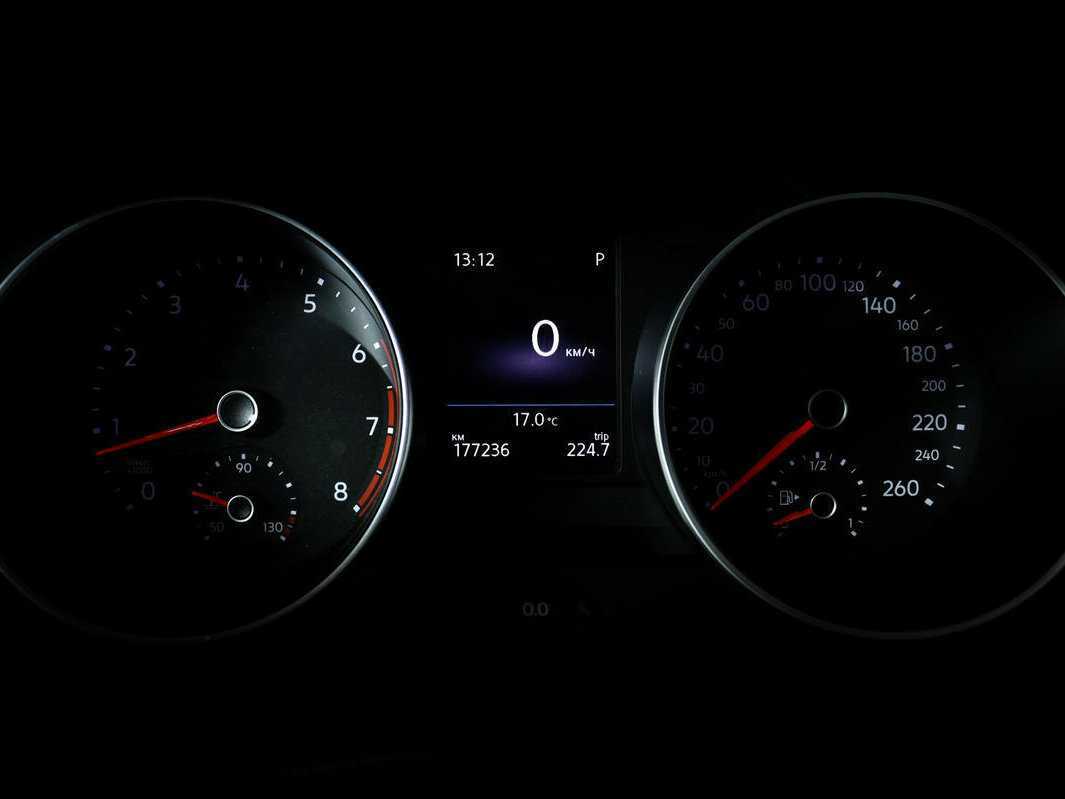 Volkswagen Tiguan, 2018 Фото №10