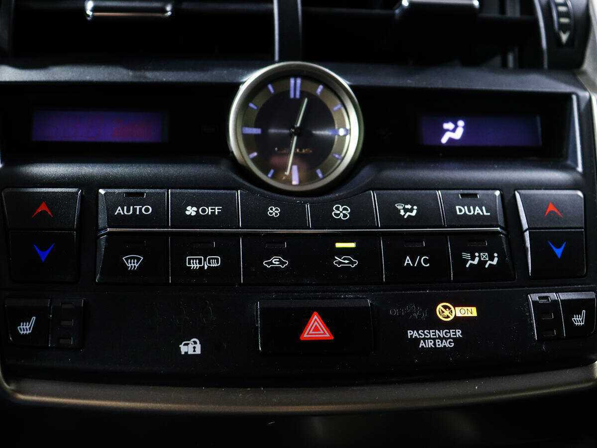 Lexus NX 200, 2015 Фото №14