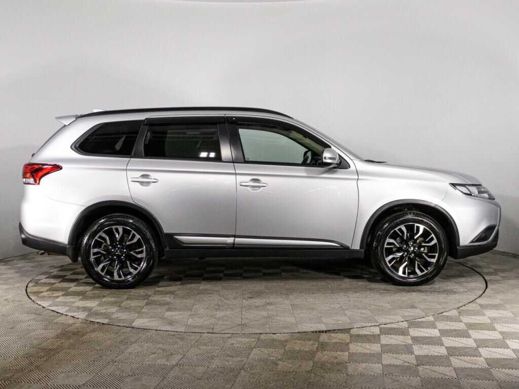 Mitsubishi Outlander, 2021 - 28 857 км. | Фото №4