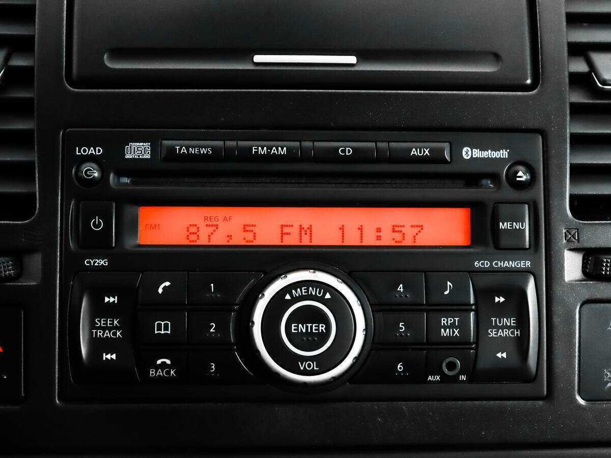 Nissan Tiida, 2012 Фото №13