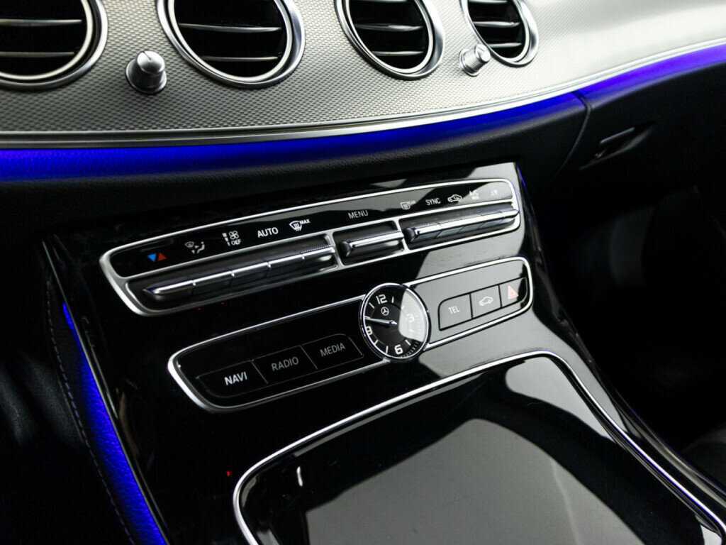 Mercedes-Benz E-Класс 200, 2017 Фото №16