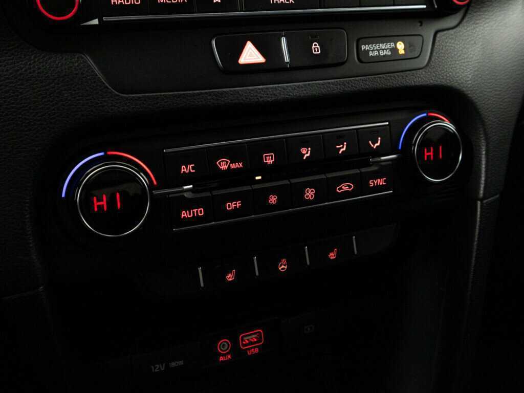 Kia Ceed, 2018 Фото №16