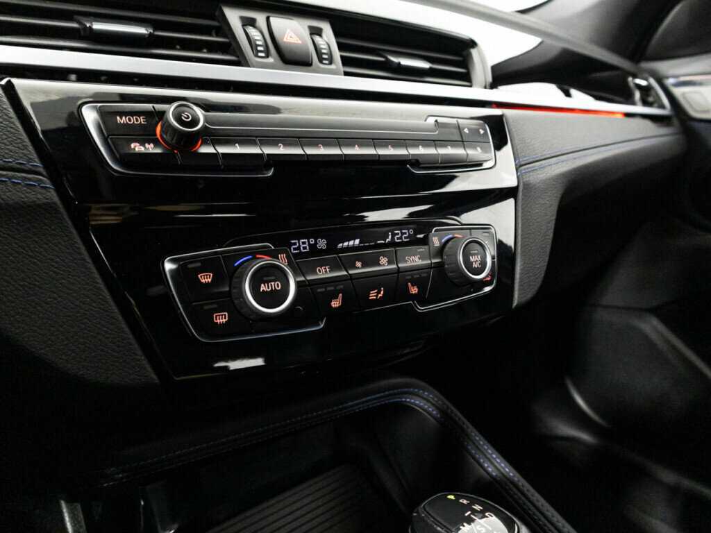 BMW X1 18d xDrive, 2021 Фото №17