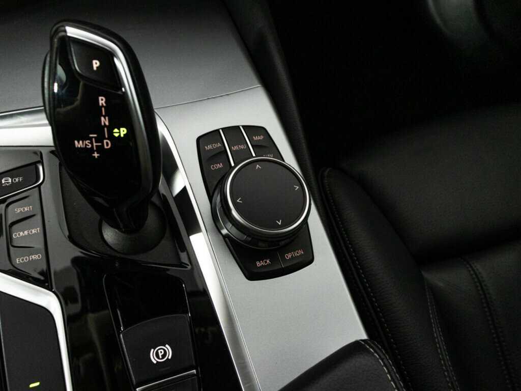 BMW 5 серии 520d xDrive, 2018 Фото №21