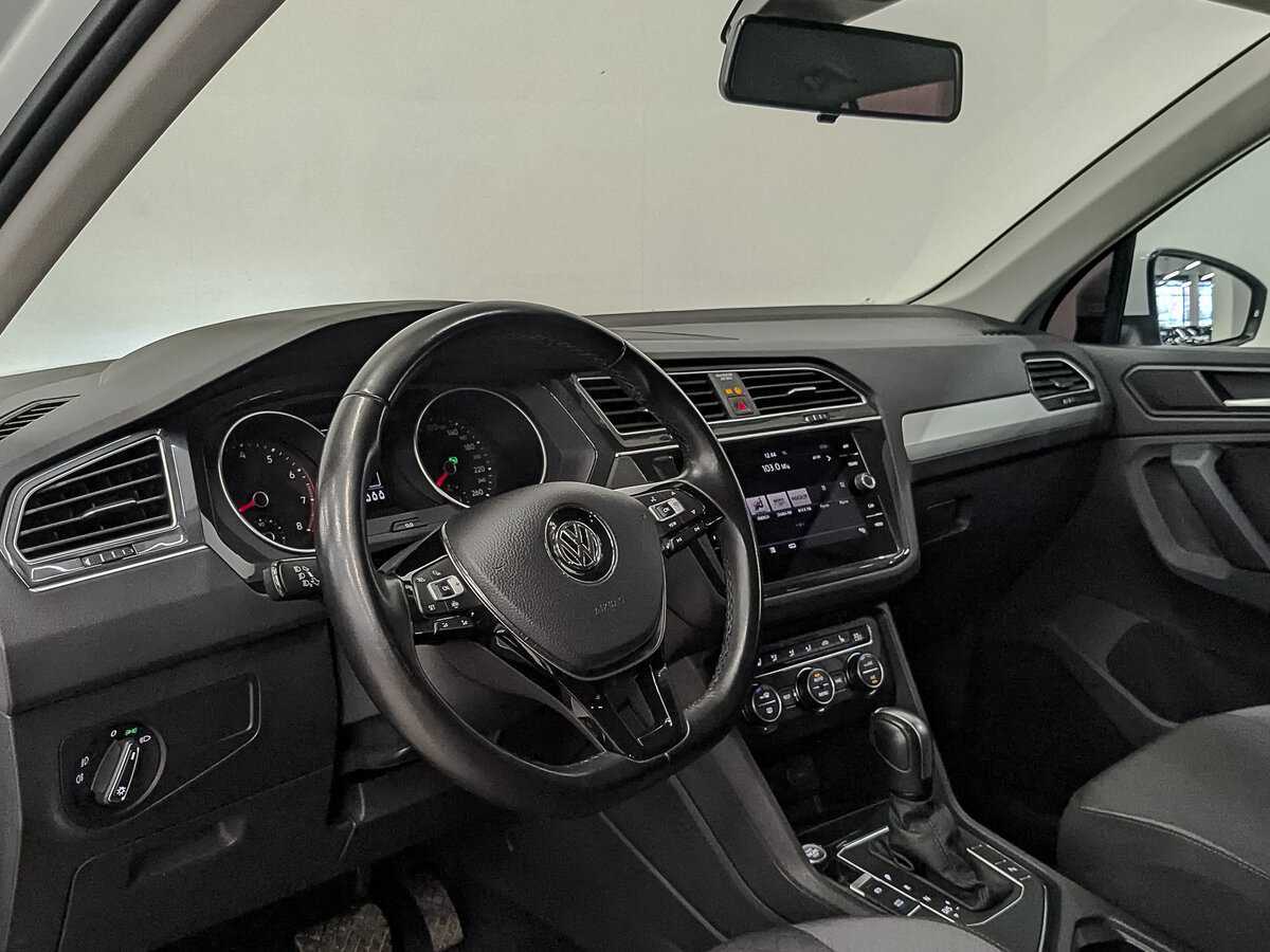 Volkswagen Tiguan, 2020 Фото №15