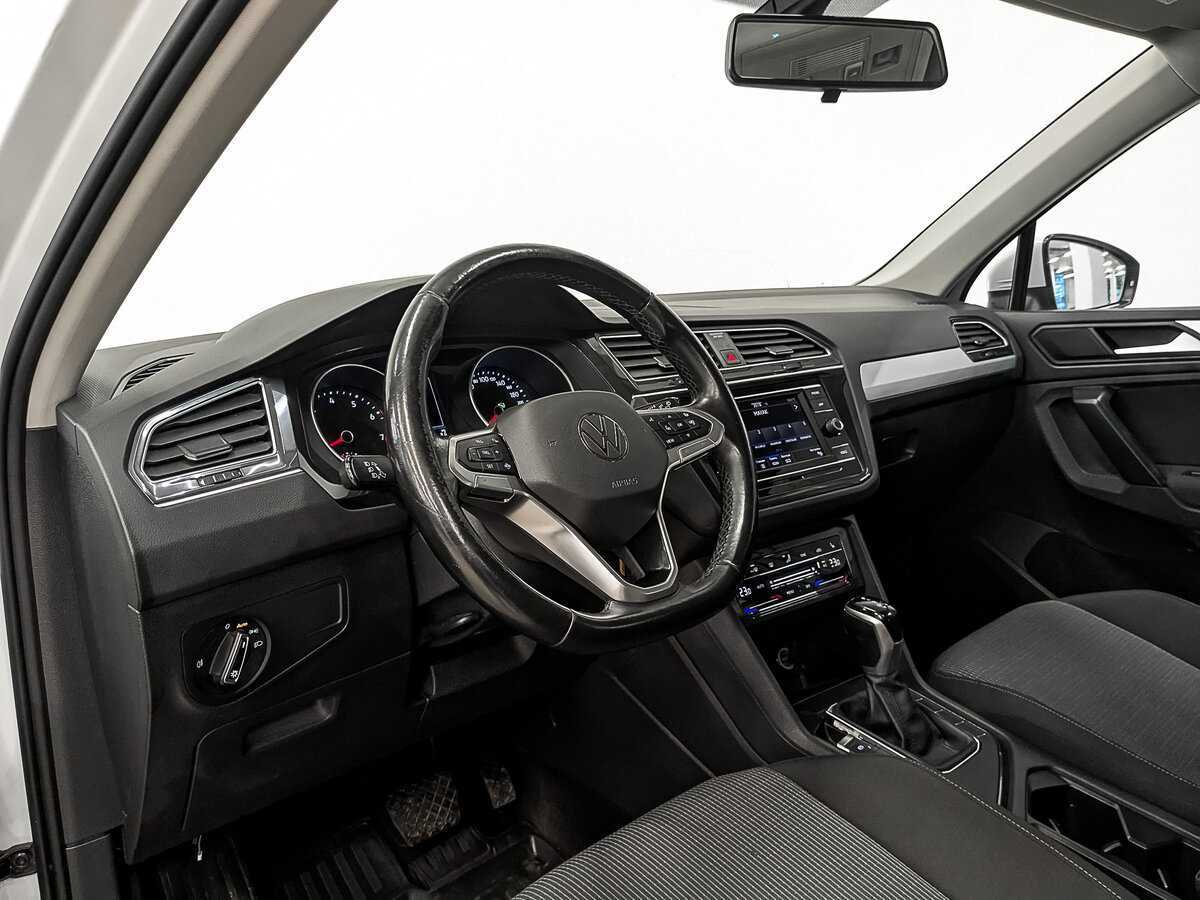 Volkswagen Tiguan, 2021 Фото №13