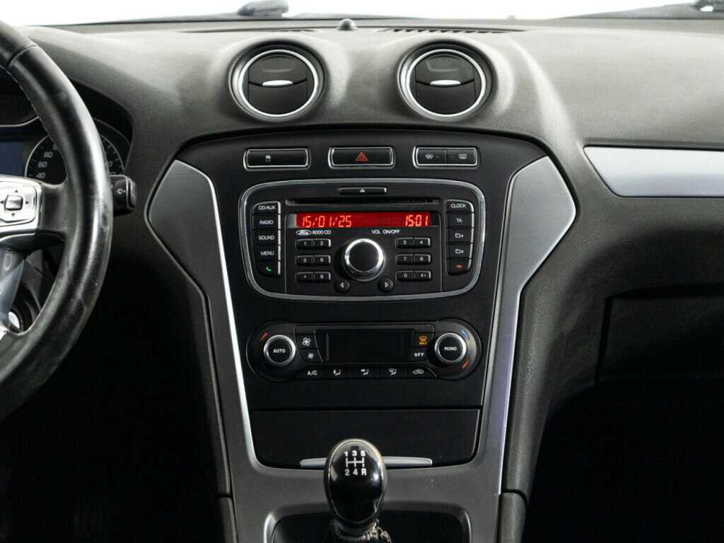 Ford Mondeo, 2012 Фото №14