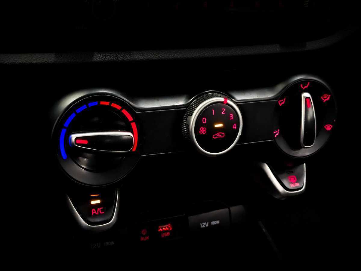 Kia Rio X-Line, 2020 Фото №22