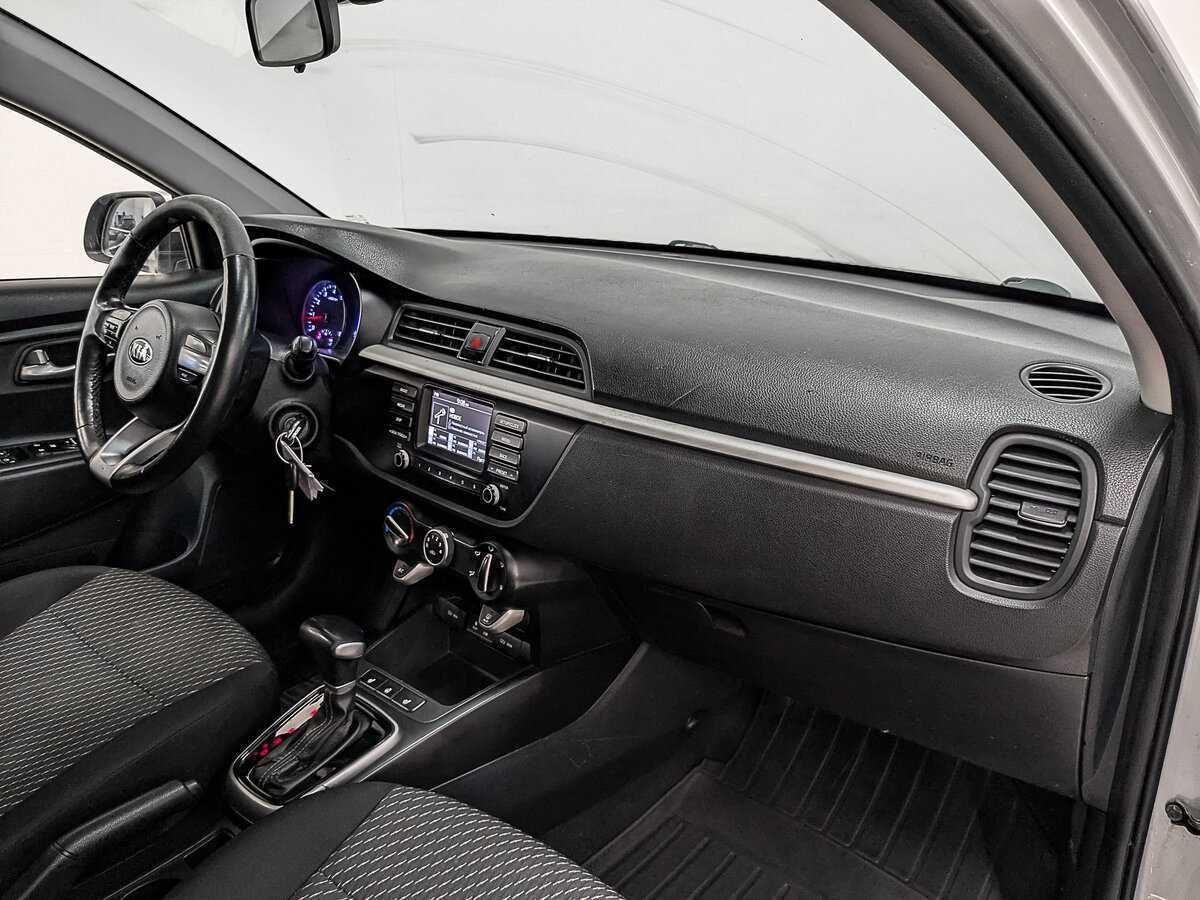 Kia Rio X-Line, 2020 Фото №11