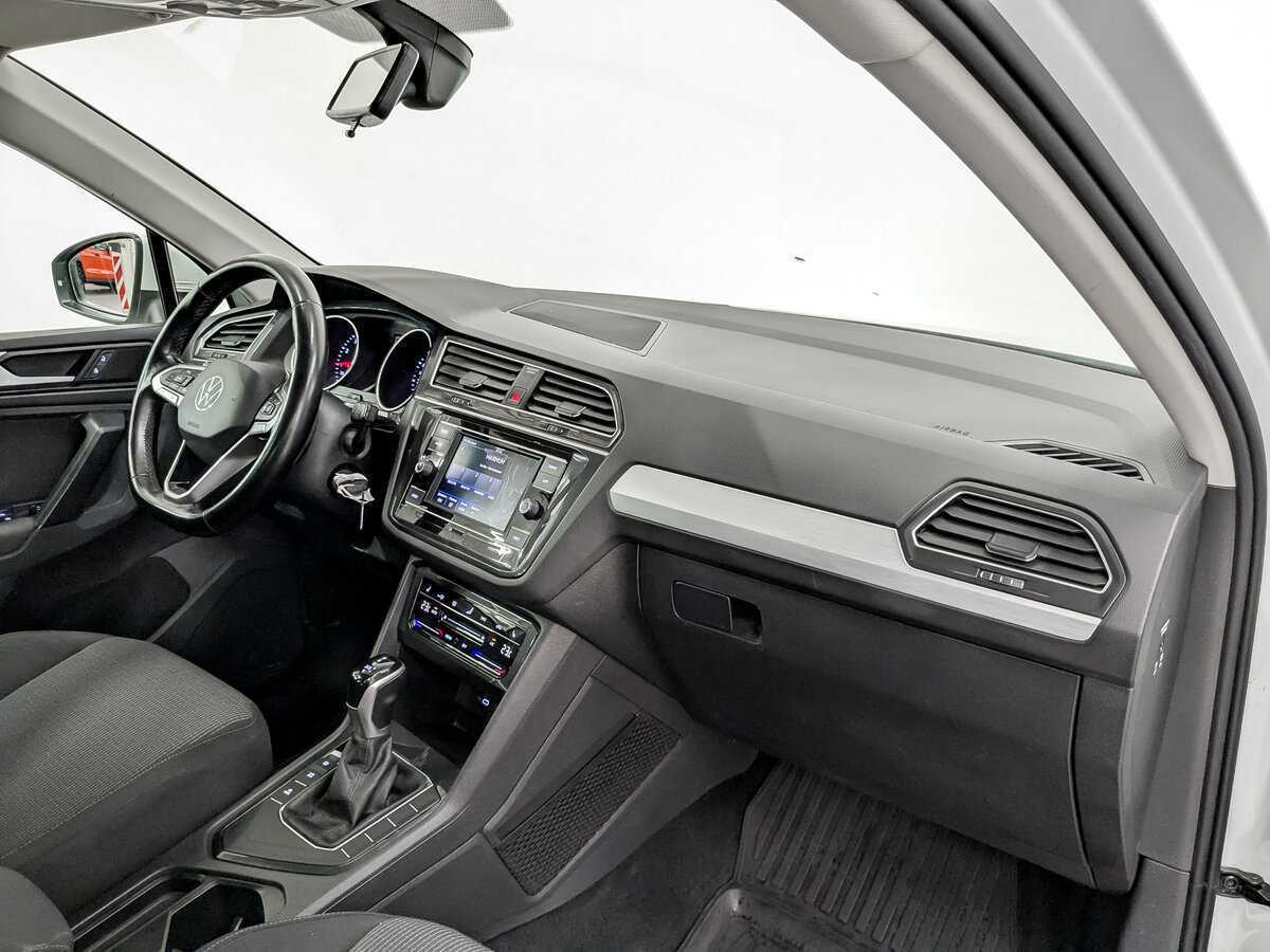 Volkswagen Tiguan, 2021 Фото №10