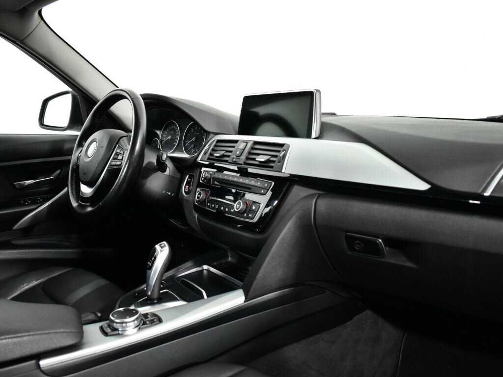 BMW 3 серии 318i, 2015 Фото №9