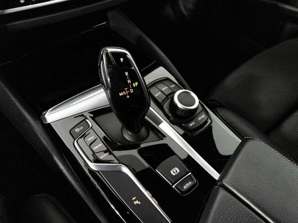 BMW 5 серии 520d, 2019 Фото №20