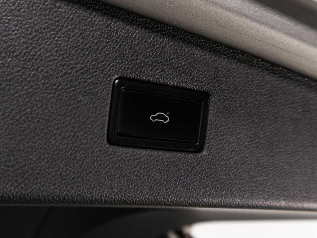 Volkswagen Tiguan, 2019 Фото №15