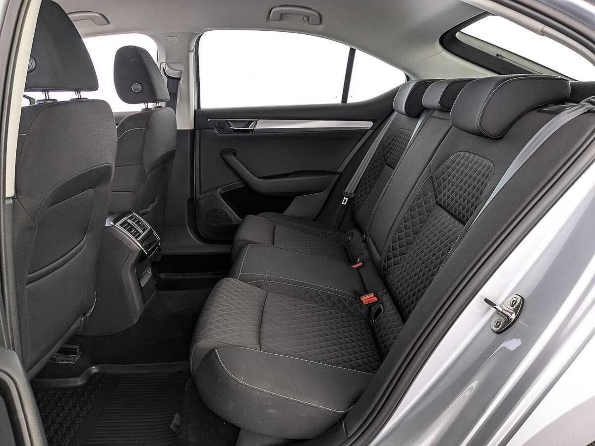 Skoda Superb, 2021 Фото №17